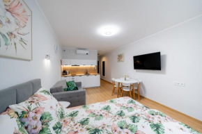 Lulu Apartments - FLORA - Apartament z klimatyzacją , Solny Resort